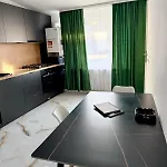 3 Curte Parcare Privata Centru Κραϊόβα