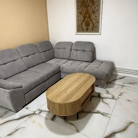 Apartment 3 Curte Parcare Privata Centru