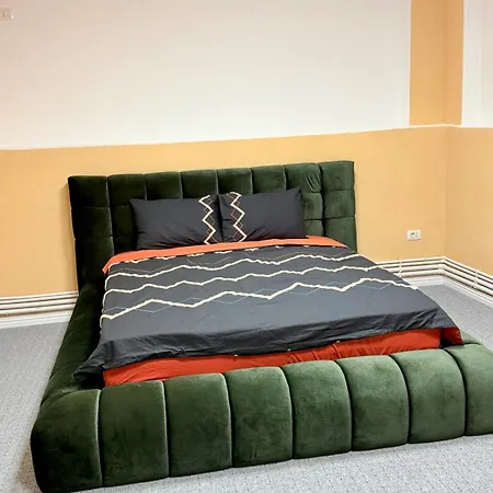 Apartment 3 Curte Parcare Privata Centru