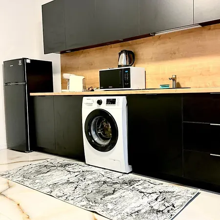 Apartment 3 Curte Parcare Privata Centru