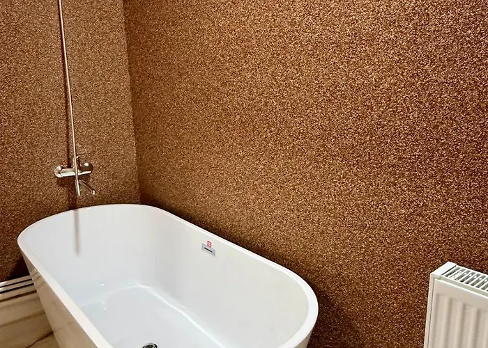 3 Curte Parcare Privata Centru Craiova