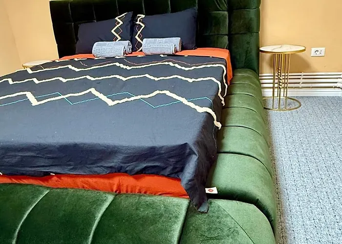 Appartamento 3 Curte Parcare Privata Centru Craiova